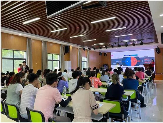 陜西網(wǎng)信辦“陜耀·網(wǎng)絡(luò)扶貧e起來”活動(dòng) 以軟件開發(fā)之力，精準(zhǔn)助力脫貧攻堅(jiān)